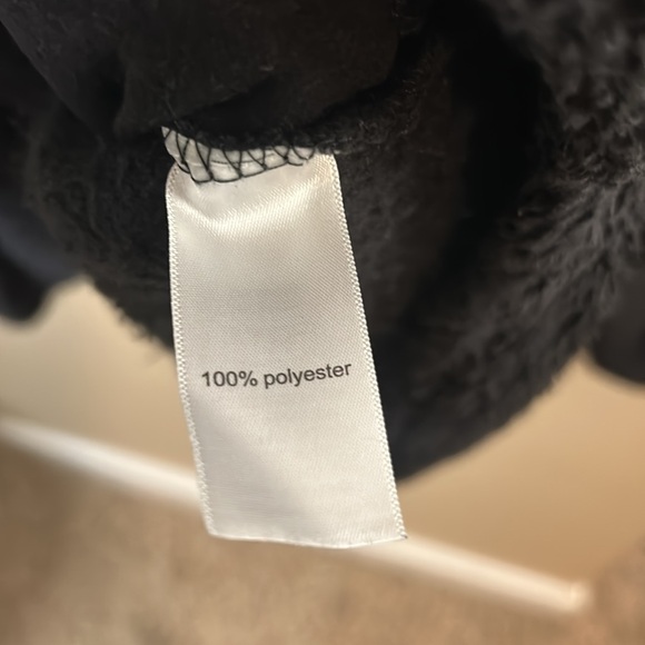 Maurice’s Oversized Teddy Pullover - Picture 4 of 7